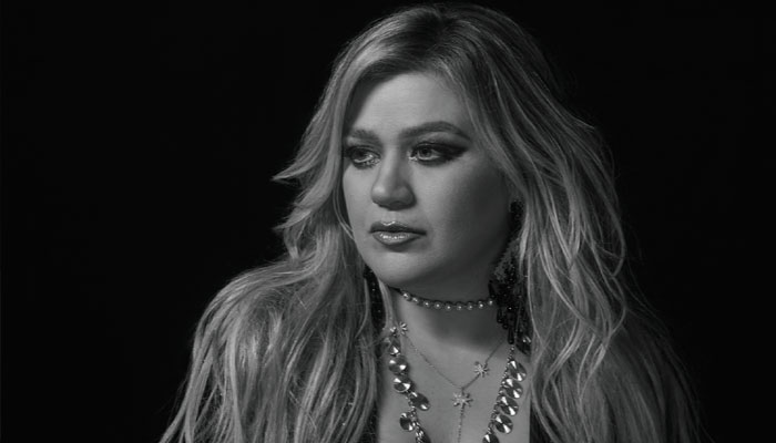 Kelly Clarkson Explains Why She's Moving Her Family from LA to NYC