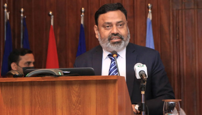 Vice Chancellor University of Karachi Prof. Dr. Khalid Mahmood Iraqi delivering the inaugural speech in the opening ceremony of the ISNPC-15 held at the International Centre for Chemical and Biological Sciences (ICCBS), University of Karachi (UoK) — NNI/File