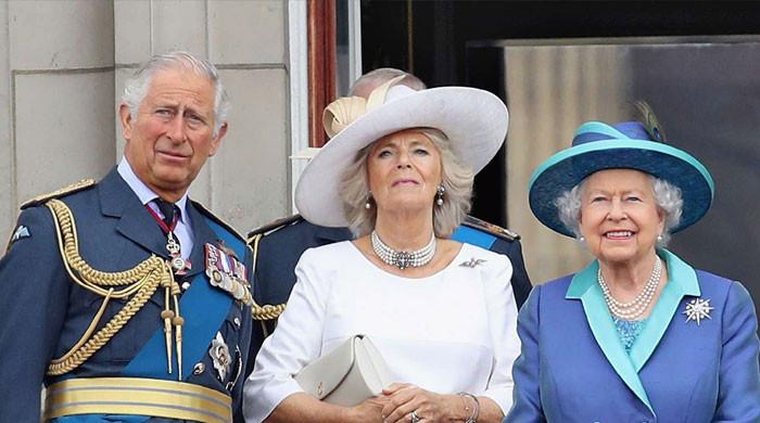 Queen Elizabeth brought Charles to tears with evil remarks about Camilla