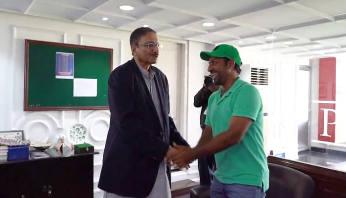 PCB Management Committee Chairman Zaka Ashraf meets Karachi Whites captain Sarfaraz Ahmed at Pakistan cricket headquarters in Lahore in this still taken from a video. — X/@TheRealPCB
