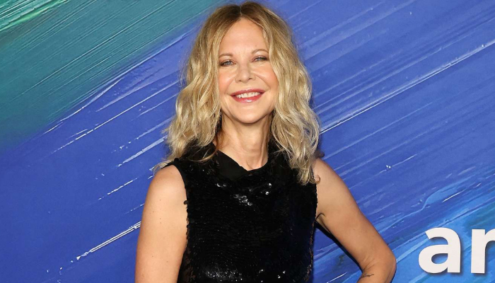 Meg Ryan reacts to TikTok fashion trend inspired by her 80s, 90s style
