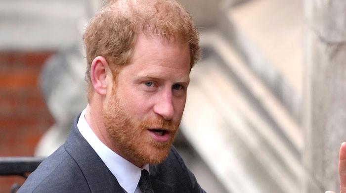 Prince Harry held pals by 'skin of the teeth' after going 'rogue'