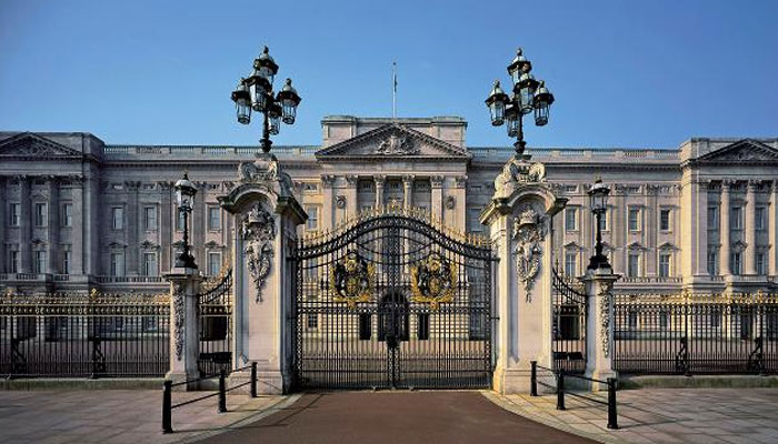 Buckingham Palace break-in: Immature and foolish tourist makes drunken mistake
