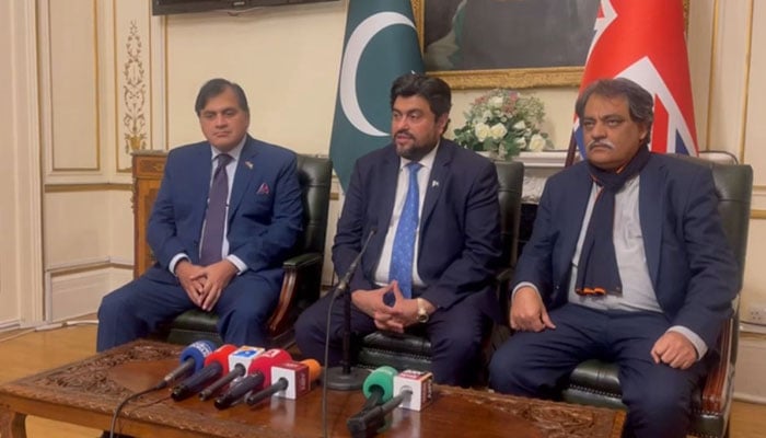 Sindh Governor Kamran Tessori speaks at the Pakistan High Commission in London, UK on November 8, 2023. — Photo by author