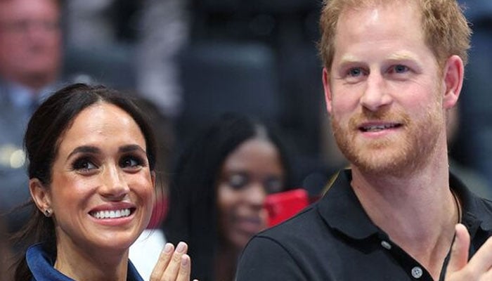 Meghan Markle, Prince Harry Told To Keep Royal Christmas Invite 'secret'