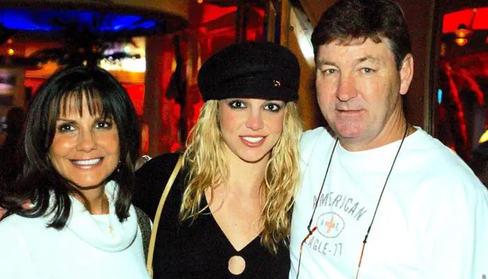 Britney Spears reconciles with mom, shuns ‘unforgivable’ dad