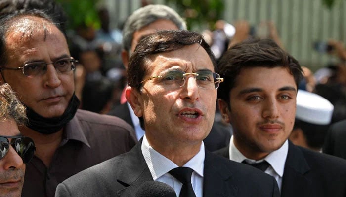 Now former PTI chairman Gohar Khan talks to the media as he arrives to attend a hearing at the High Court in Islamabad on August 29, 2023. — AFP