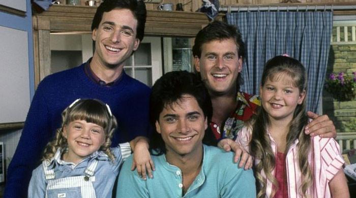 John Stamos shares ‘one of the last photos' with complete 'Full House' cast