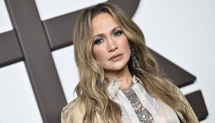 Jennifer Lopez preaches kindness while navigating marital issues with Ben Affleck