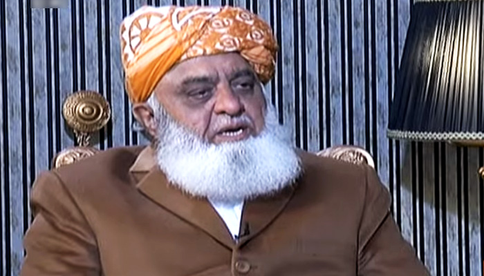 JUI-F chief Maulana Fazlur Rehman speaking in Geo News programme Jirga. — GeoNews/YouTube