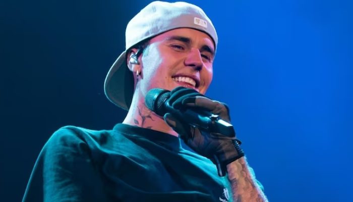 Justin Bieber returns to stage after a year