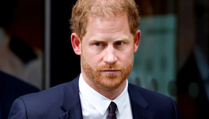 Prince Harry is risking everything hes ‘broken bonds over with US citizenship