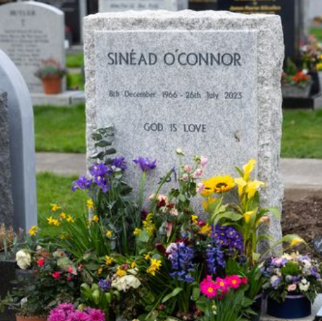 Sinead OConnors simple gravestone signifies her conversion to Islam?