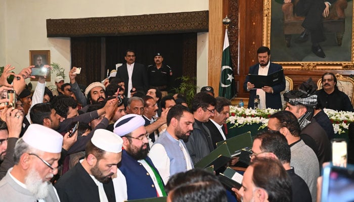 KP Governor Haji Ghulam Ali administers oath to provincial cabinet members in Peshawar on March 6, 2024. — Facebook/Ali Amin Khan Gandapur