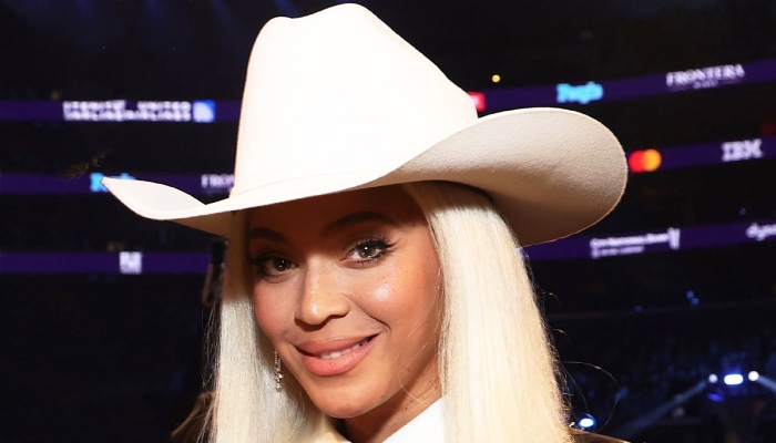 Photo: Beyonce bags another earn with country star