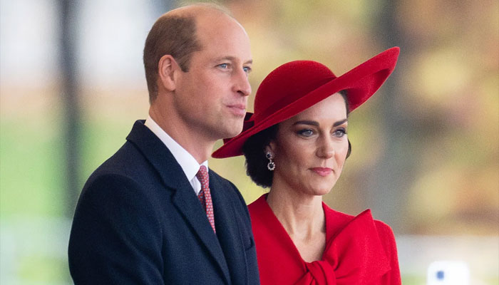 Kate Middleton released Mother’s photo without wedding ring on purpose?