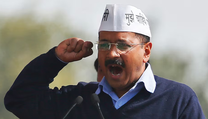 Arvind Kejriwal, chief of Aam Aadmi (Common Man) Party (AAP), addresses his supporters after taking the oath as the new chief minister of Delhi during a swearing-in ceremony at Ramlila ground in New Delhi February 14, 2015. REUTERS