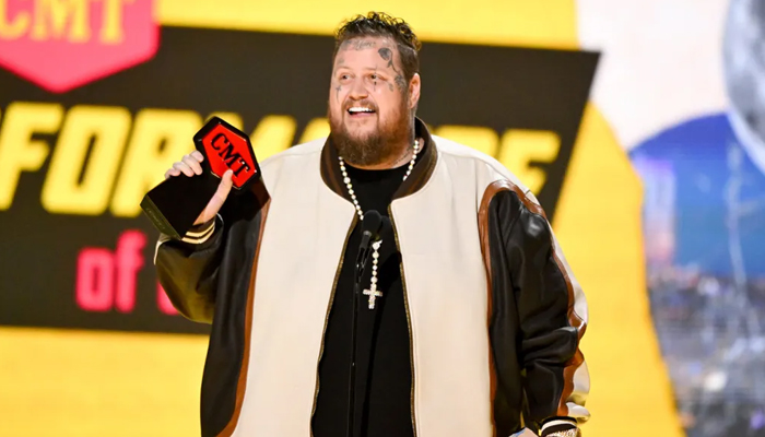 Jelly Roll recreates history at the 2024 CMT Awards