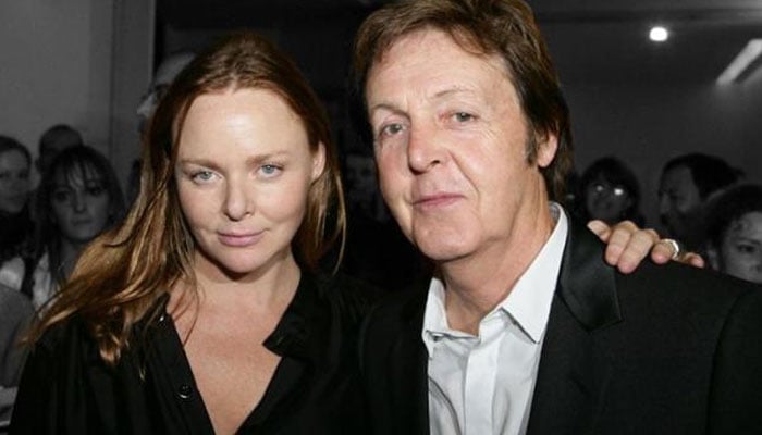 Unexpected thing offered to Paul McCartney in daughter hilarious snap