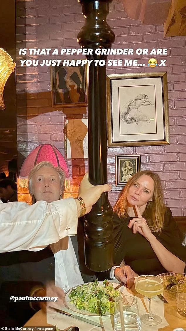 Unexpected thing offered to Paul McCartney in daughter hilarious snap