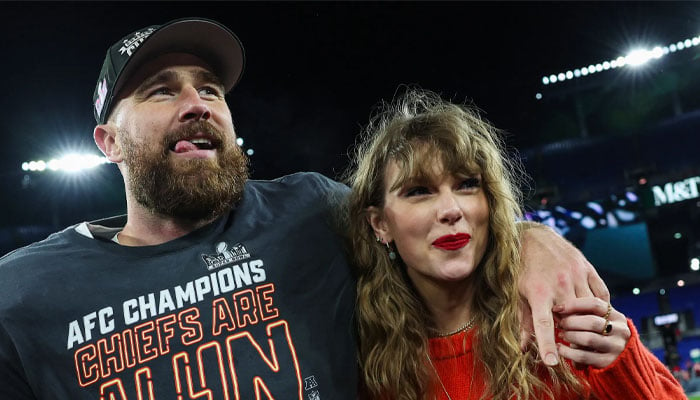 Taylor Swift and Travis Kelce were seen enjoying date night as they skipped Coachella