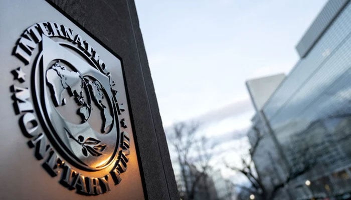 Bailout deal to come after approval of IMF-dictated budget, Pakistan told