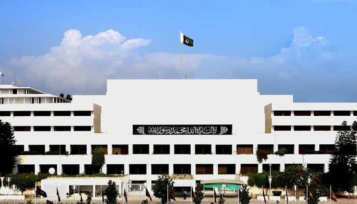 Bill against dual citizenship of govt officials lands in National Assembly