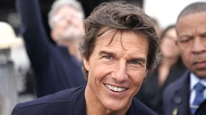 Tom Cruise flashes fake ‘million dollar smile' as new stresses appear?