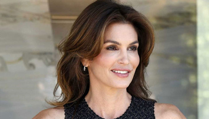 Cindy Crawford reflects on short hair days with throwback montage