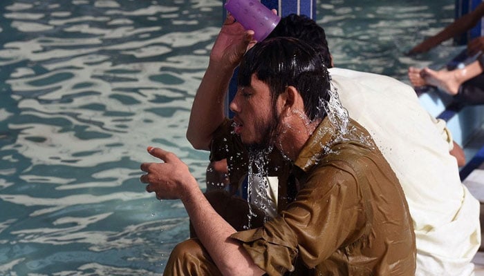 Karachis temprature expected to rise above 40°C from today