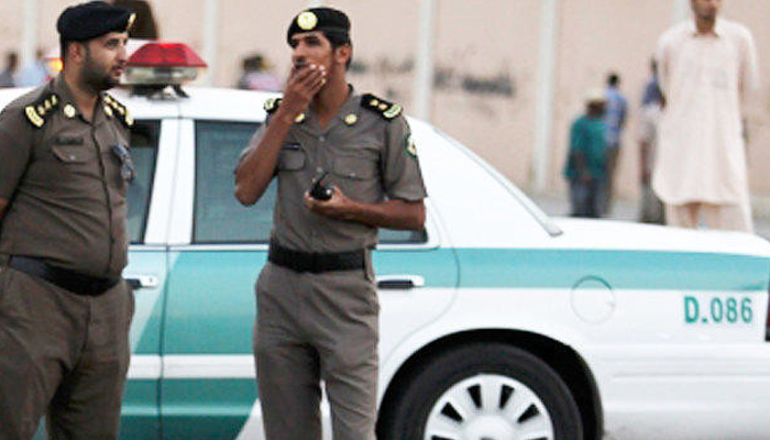 Saudi authorities begin crackdown on unauthorised Hajj pilgrims