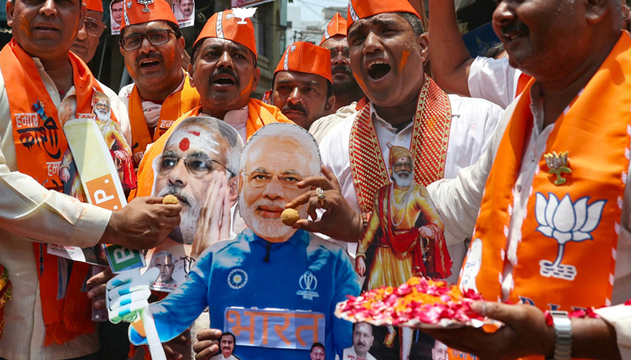 India vote count shows Modi alliance heading to majority but no landslide