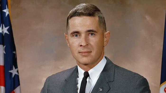 Apollo 8 ‘Earthrise’ astronaut dies in Washington plane crash M Haris