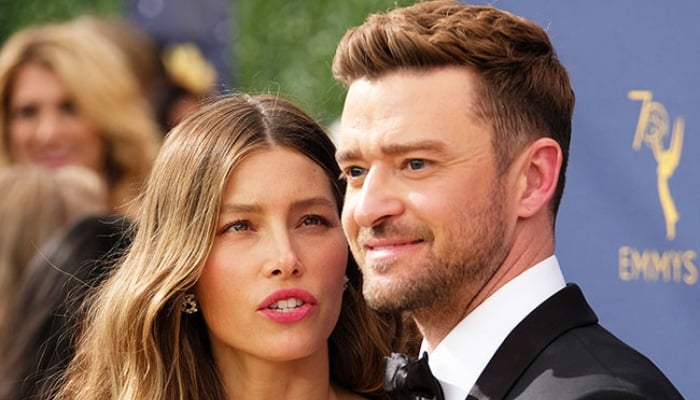 Stupid Justin Timberlake at risk of losing Jessica Biel after recent antics
