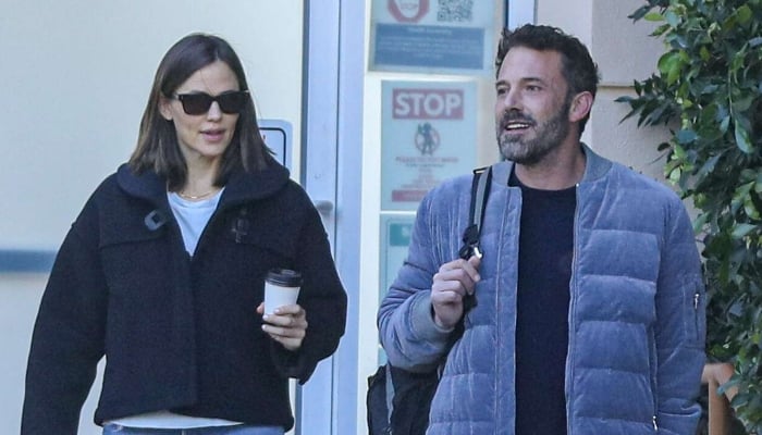 Photo: Ben Affleck planning to move in with Jennifer Garner amid Lopez rift: Source