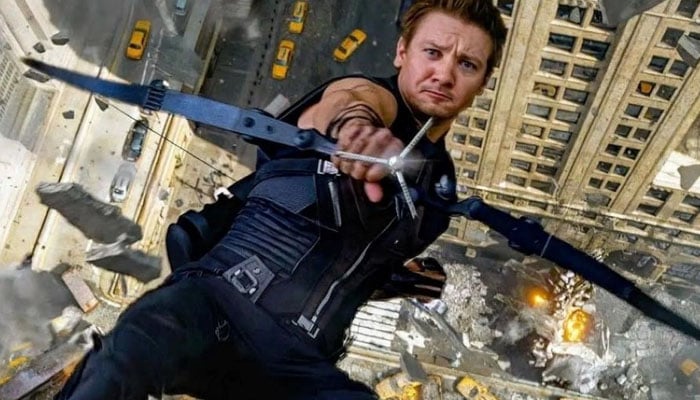 Jeremy Renner named the two Avengers co-stars hed do dangerous things with