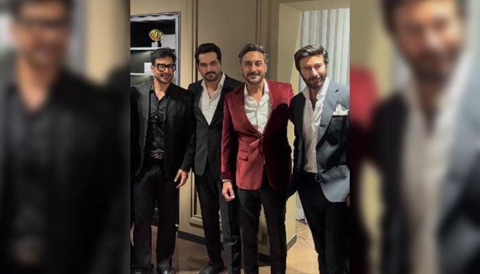 (بائیں سے دائیں) پاکستانی اداکار فیصل قریشی، ہمایوں سعید، عدنان صدیقی اور اعزاز اسلم۔  — انسٹاگرام/فیصل قریشی
