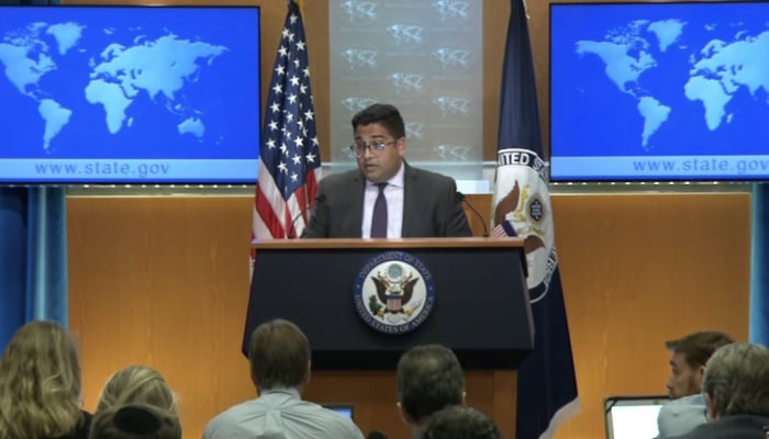 امریکی محکمہ خارجہ کے پرنسپل نائب ترجمان ویدانت پٹیل۔  -Screengrab/YouTube/US Department of State