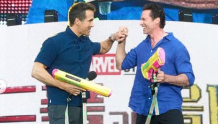 Blake Lively hilarious roast as Ryan Reynolds plays with water guns