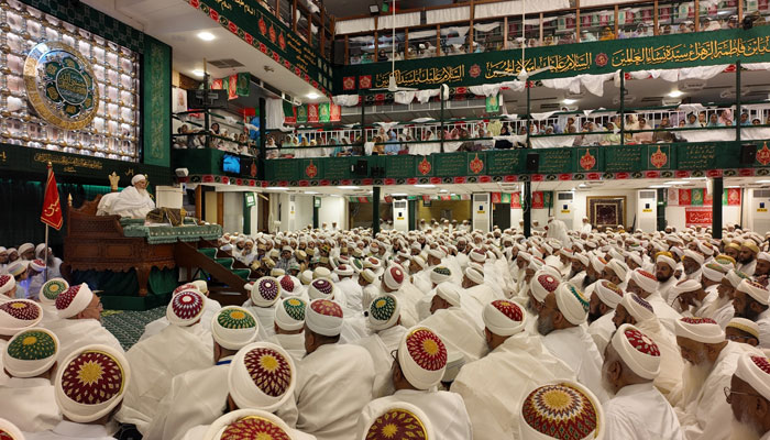 Dawoodi Bohra leader Syedna Mufaddal Saifuddin delivers first sermon of Ashara Mubaraka in Karachi on July 9, 2024. — Press release