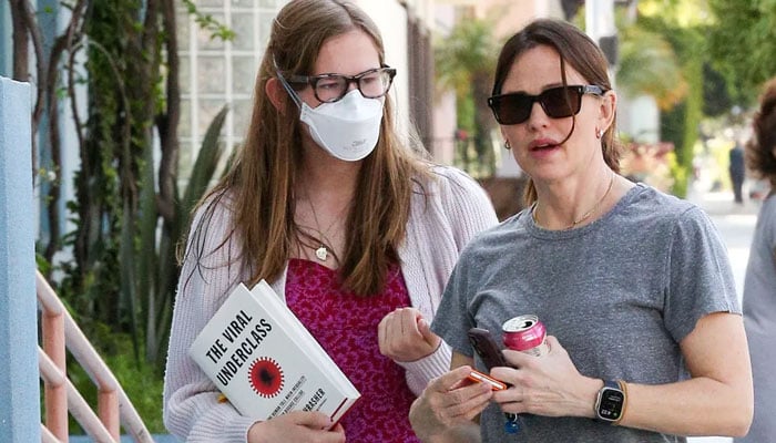 Ben Affleck daughter calls to oppose mask ban