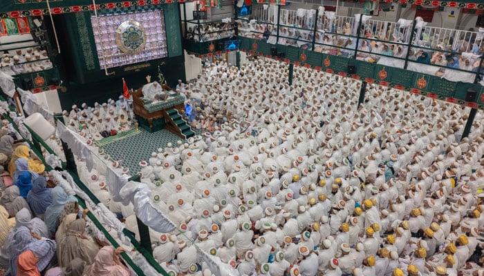 Syedna Mufaddal Saifuddin delivering a sermon part of the “Ashara Mubaraka” at Taheri Masjid in Saddar area of Karachi on July 10, 2024. — Supplied