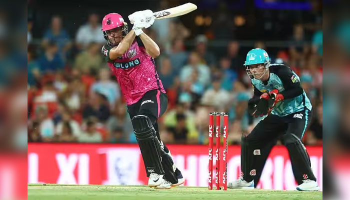 Players in action during Sydney Sixers vs Brisbane Heat Dream11 match at Sydney Cricket Ground (SCG), on January 23, 2024. — X/@BBL