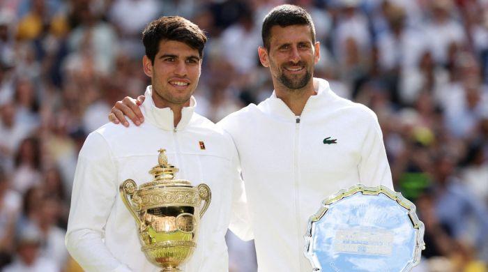 Alcaraz outshines Djokovic to retain Wimbledon title