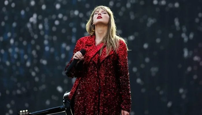 Taylor Swifts Eras Tour literally shakes Milan