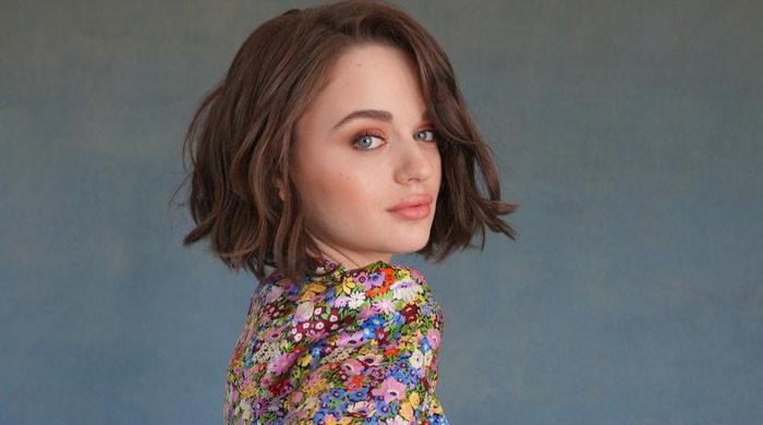 Joey King looks ethereal as she basks in sun with best friend