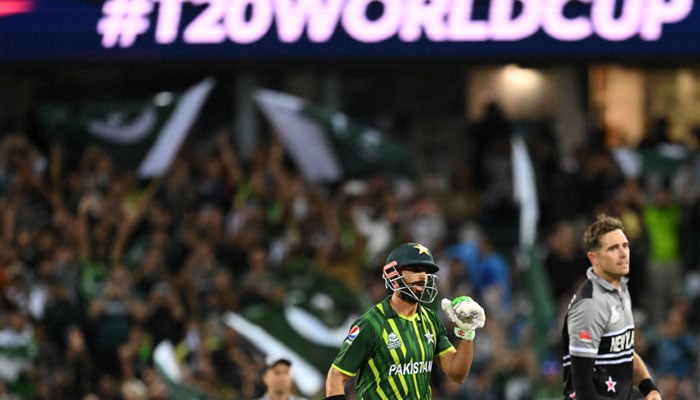 Pakistans Shan Masood celebrates as he scores the winning run at the Sydney Cricket Ground, Sydney, Australia on November 9, 2022. — Reuters