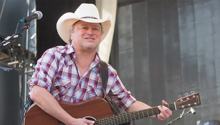 Country legend Mark Chesnutt announces comeback after health scare