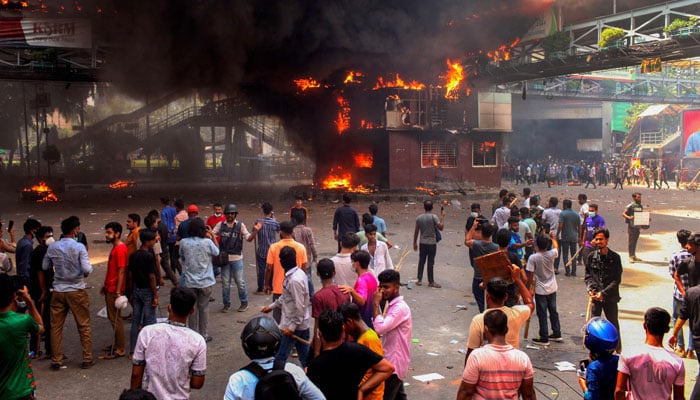 Anti-quota protesters clash with the police in Dhaka on July 18, 2024. —AFP