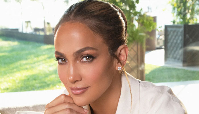 Jennifer Lopez giving it all to fix her love?